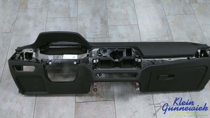 Usados Salpicadero BMW 4-Serie Precio € 1.245,00 Norma de margen ofrecido por Klein Gunnewiek Autodemontage & Motorentechniek