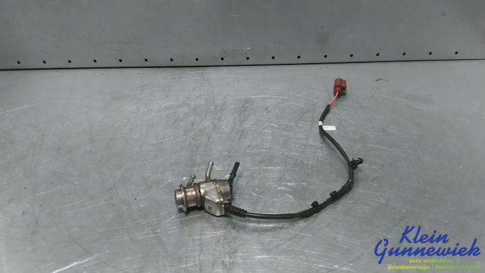 Używane Wtryskiwacz AdBlue Volkswagen Touran Cena € 140,00 Procedura marży oferowane przez Klein Gunnewiek Autodemontage & Motorentechniek