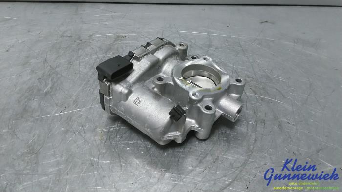 Usagé Boitier papillon Mercedes CLA Prix € 20,00 Règlement à la marge proposé par Klein Gunnewiek Autodemontage & Motorentechniek