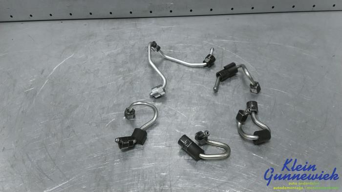 Używane Przewód paliwowy Volkswagen Multivan T7 Cena € 80,00 Procedura marży oferowane przez Klein Gunnewiek Autodemontage & Motorentechniek