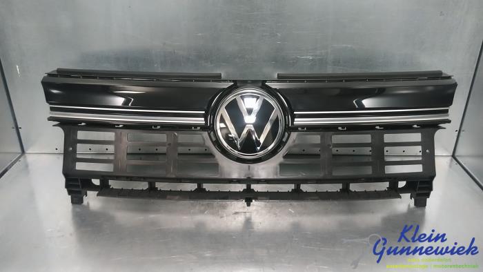 Używane Grill Volkswagen Multivan T7 Cena € 50,00 Procedura marży oferowane przez Klein Gunnewiek Autodemontage & Motorentechniek