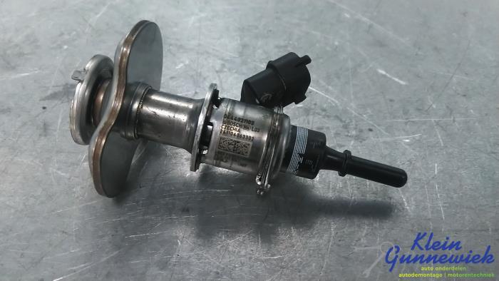 Używane Wtryskiwacz AdBlue Volkswagen Multivan T7 Cena € 86,00 Procedura marży oferowane przez Klein Gunnewiek Autodemontage & Motorentechniek