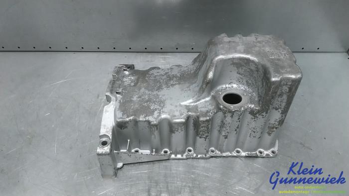 Usagé Couvercle carter Volkswagen Crafter Prix € 125,00 Règlement à la marge proposé par Klein Gunnewiek Autodemontage & Motorentechniek