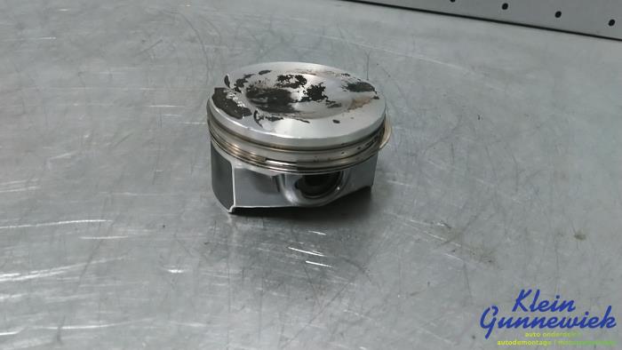 Usagé Piston Audi RS3 Prix € 120,00 Règlement à la marge proposé par Klein Gunnewiek Autodemontage & Motorentechniek