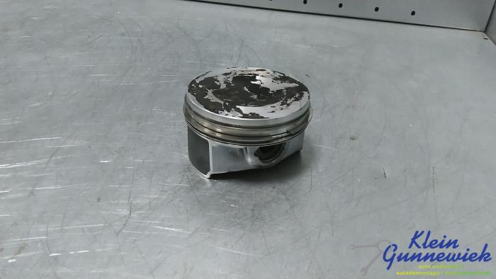 Usagé Piston Audi RS3 Prix € 120,00 Règlement à la marge proposé par Klein Gunnewiek Autodemontage & Motorentechniek
