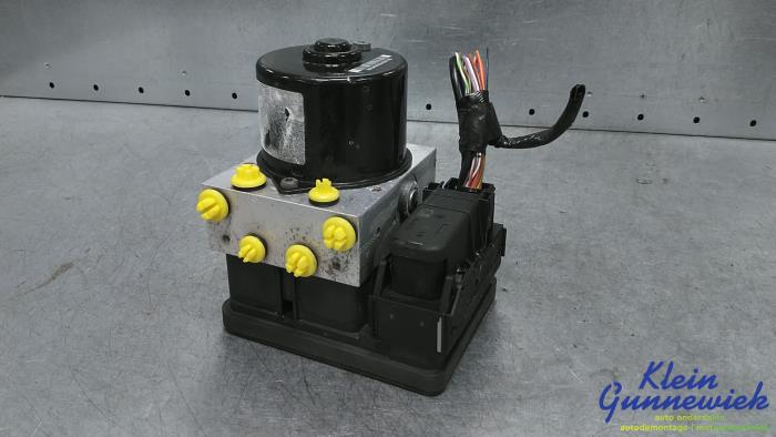 Begagnade ABS-pump Ford C-Max Pris € 61,00 Marginaltabell erbjuds av Klein Gunnewiek Autodemontage & Motorentechniek