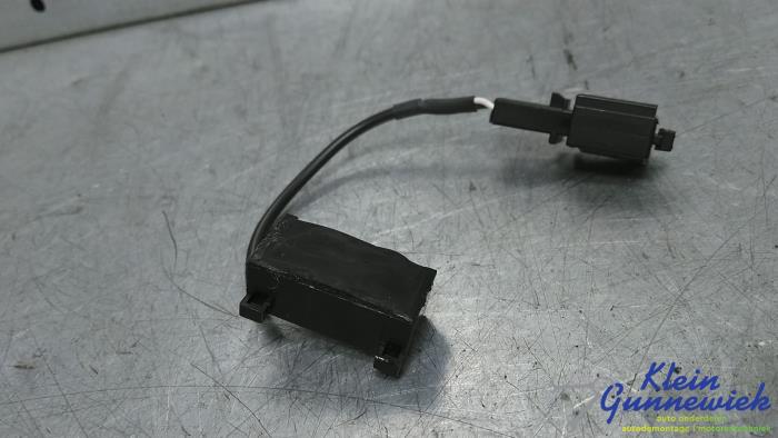 Używane Mikrofon Volkswagen Multivan T7 Cena € 20,00 Procedura marży oferowane przez Klein Gunnewiek Autodemontage & Motorentechniek
