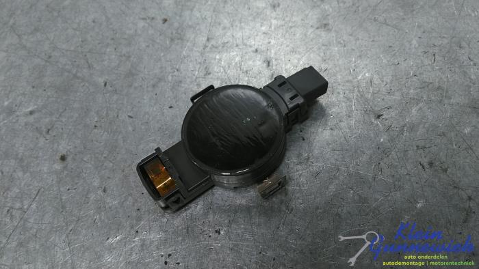 Begagnade Regnsensor Volkswagen Multivan T7 Pris € 35,00 Marginaltabell erbjuds av Klein Gunnewiek Autodemontage & Motorentechniek