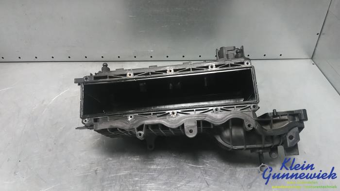 Używane Kolektor dolotowy Volkswagen E-Golf Cena € 126,00 Procedura marży oferowane przez Klein Gunnewiek Autodemontage & Motorentechniek