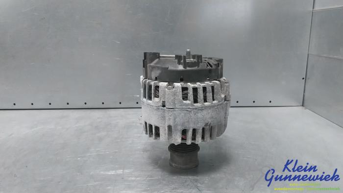Usagé Dynamo Skoda Octavia Prix € 29,00 Règlement à la marge proposé par Klein Gunnewiek Autodemontage & Motorentechniek