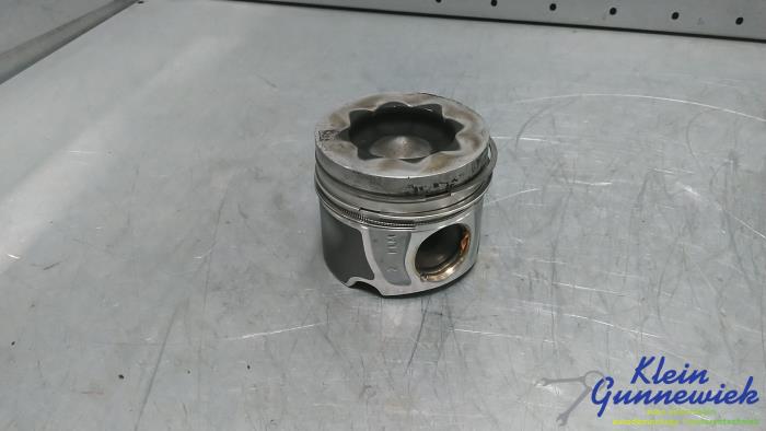 Usados Pistón Audi Q5 Precio € 95,00 Norma de margen ofrecido por Klein Gunnewiek Autodemontage & Motorentechniek