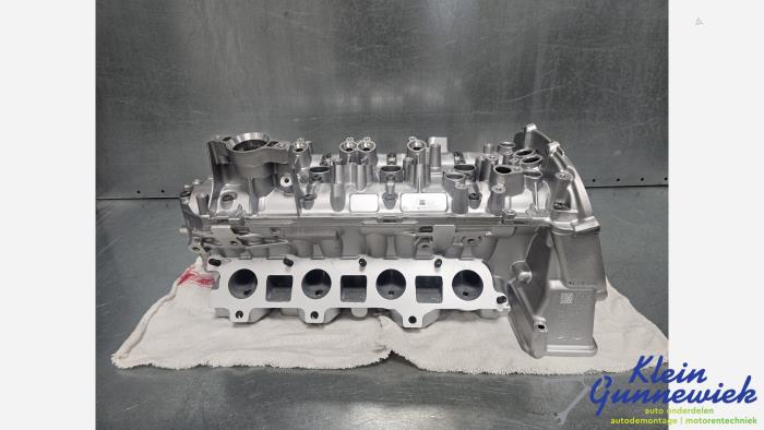 Skontrolowane Glowica cylindra Audi RS7 Cena € 2.299,00 Z VAT oferowane przez Klein Gunnewiek Autodemontage & Motorentechniek