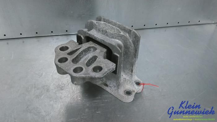 Used Engine mount Ford Transit Price € 45,00 Margin scheme offered by Klein Gunnewiek Autodemontage & Motorentechniek