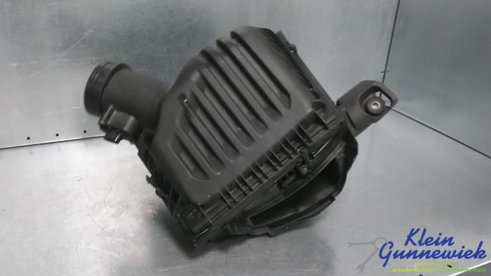 Gebrauchte Luftfiltergehäuse BMW 2-Serie Preis € 50,00 Margenregelung angeboten von Klein Gunnewiek Autodemontage & Motorentechniek