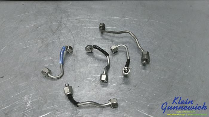 Usagé Conduit de carburant Ford Transit Prix € 40,00 Règlement à la marge proposé par Klein Gunnewiek Autodemontage & Motorentechniek