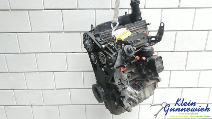 Motor van een Volkswagen Bestel 2010