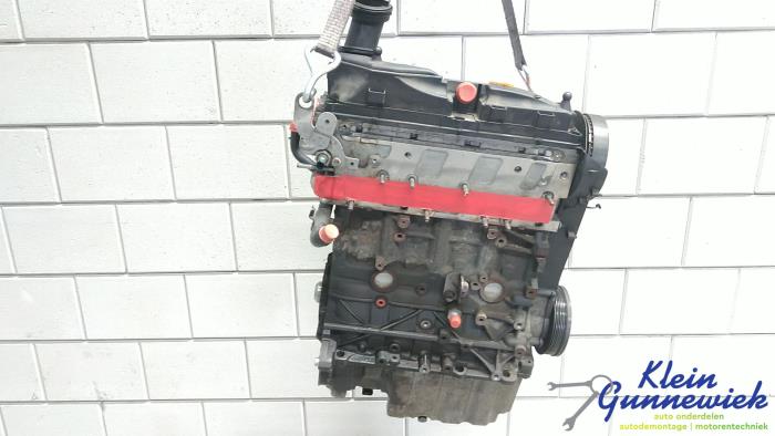Motor van een Volkswagen Bestel 2010