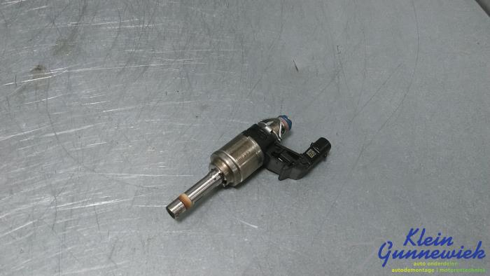 Usagé Injecteur (injection essence) Volkswagen Multivan T7 Prix € 26,00 Règlement à la marge proposé par Klein Gunnewiek Autodemontage & Motorentechniek