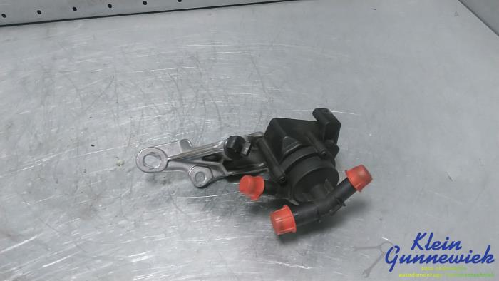 Begagnade Vattenpump Opel Corsa Pris € 50,00 Marginaltabell erbjuds av Klein Gunnewiek Autodemontage & Motorentechniek
