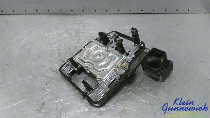 Używane Mechatroniczny Volkswagen Golf Cena € 433,00 Procedura marży oferowane przez Klein Gunnewiek Autodemontage & Motorentechniek