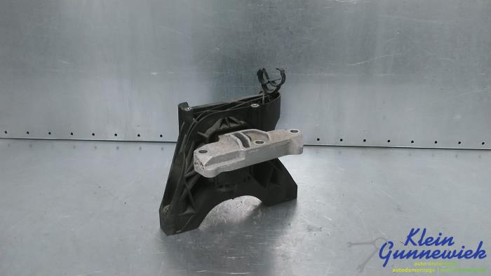 Used Engine mount Opel Astra Price € 50,00 Margin scheme offered by Klein Gunnewiek Autodemontage & Motorentechniek