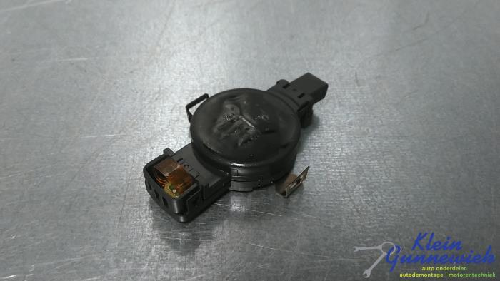 Begagnade Regnsensor Audi Q4 Pris € 40,00 Marginaltabell erbjuds av Klein Gunnewiek Autodemontage & Motorentechniek