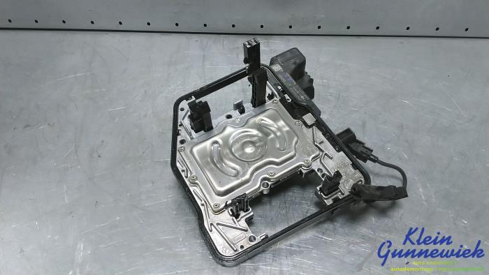 Gearbox valve body