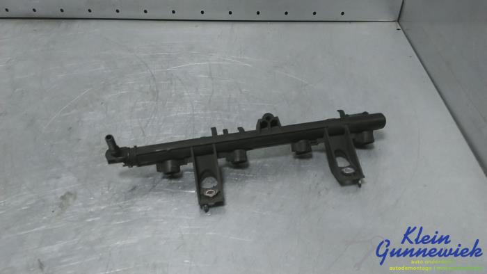 Fuel main line pipe