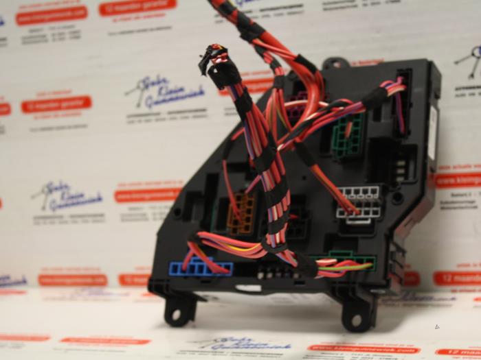 Fuse box BMW X3 xDrive20d 16V 921086003 TYCO