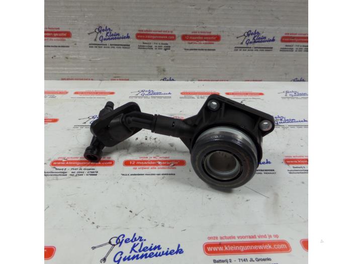 Clutch slave cylinders with gearbox code CV6 stock