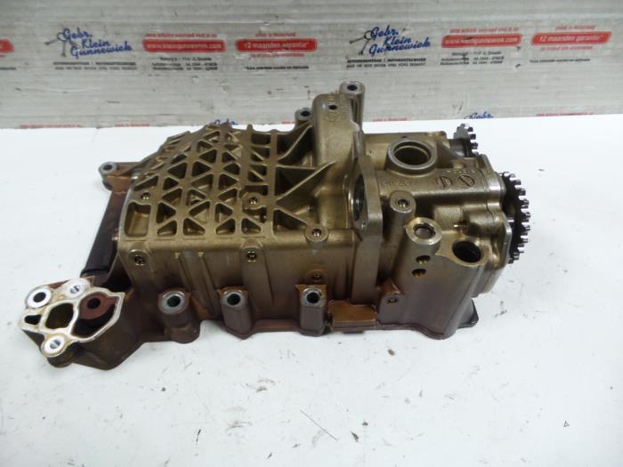 Overhauled Audi A4 Oil pump 06B103295R