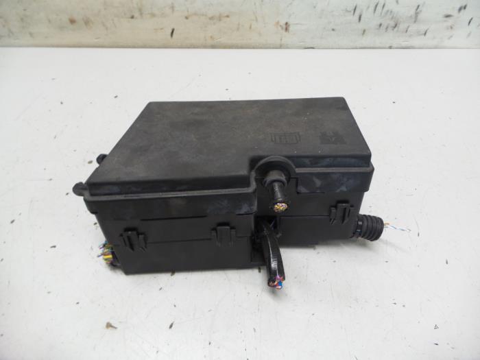 Fuse box Ford Kuga - AV6T14A142AB - Gebr.Klein Gunnewiek Ho.BV