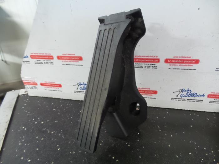 Volkswagen Tiguan Throttle pedal position sensors stock