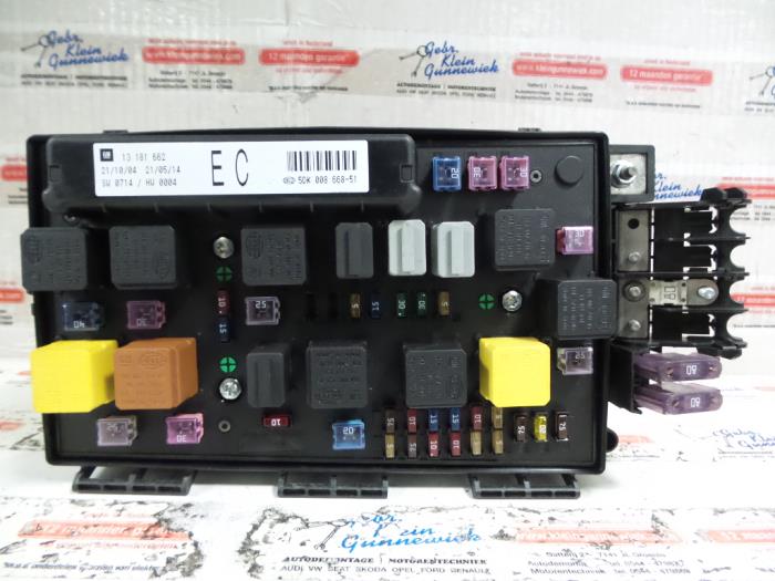 Fuse box Opel Astra - 13181662 HELLA - Gebr.Klein Gunnewiek Ho.BV