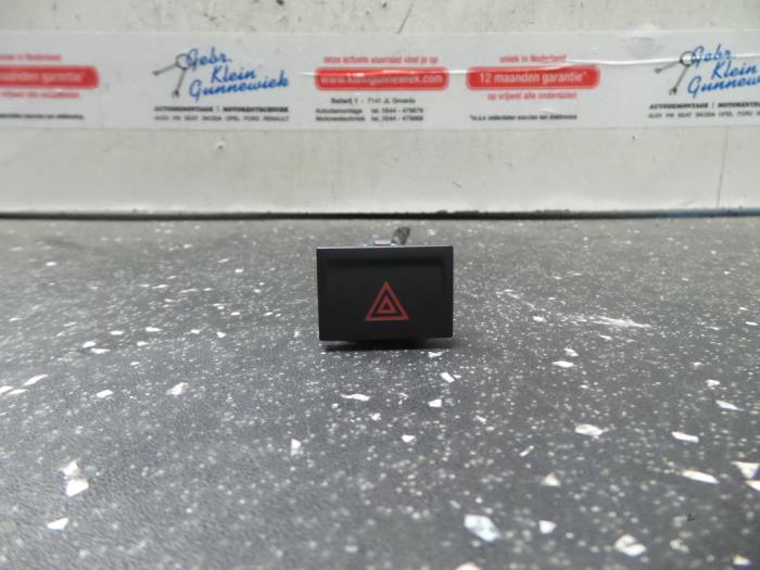 Panic lighting switch Volkswagen Caddy IV 2.0 TDI 75 2K0953509