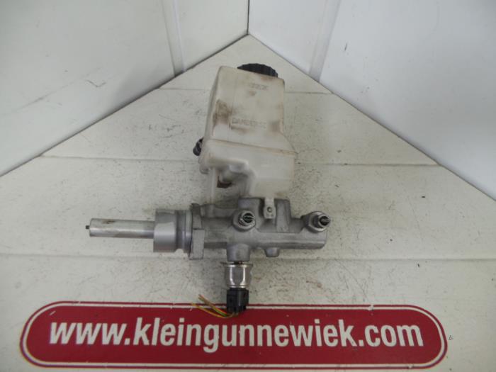 Cylindre Frein Principal Frankberg - Compatible RAV4 II A2 2.0L Diesel 2003-2005 - Avec Réservoir