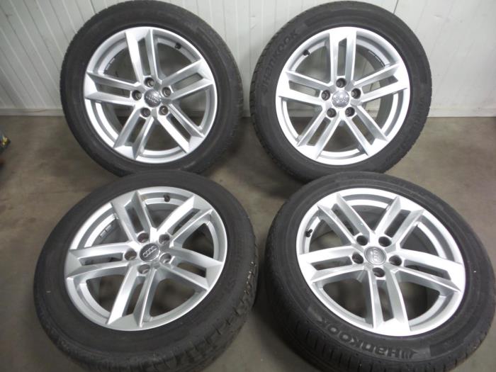 Sets of sports wheels with part number 8W0601025E stock