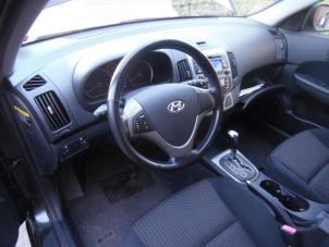 Used Airbag set + module Hyundai i30 (FD) 1.6 CVVT 16V Price on request offered by Verhoef Cars & Parts