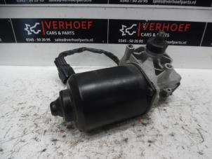 Used Front wiper motor Hyundai H-300 2.5 CRDi Price on request offered by Verhoef Cars & Parts