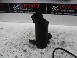 Usados Bomba de limpiaparabrisas delante Kia Picanto (TA) 1.0 12V Precio € 15,00 Norma de margen ofrecido por Verhoef Cars & Parts
