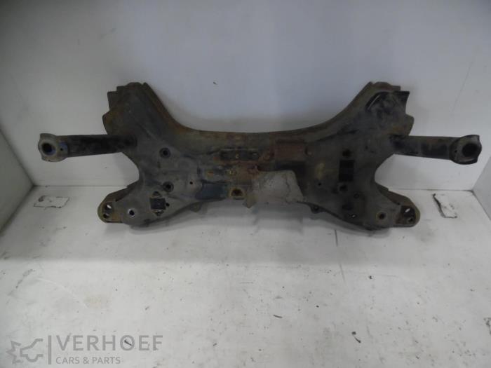 Usagé Faux châssis Toyota Yaris (P1) 1.3 16V VVT-i Prix € 75,00 Règlement à la marge proposé par Verhoef Cars & Parts