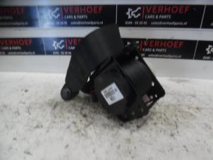 Used Rear seatbelt, right Hyundai Veloster 1.6 GDI 16V Price on request offered by Verhoef Cars & Parts
