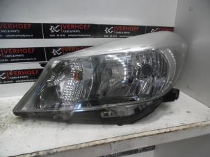 Used Headlight, left Toyota Yaris III (P13) 1.0 12V VVT-i Price € 125,00 Margin scheme offered by Verhoef Cars & Parts