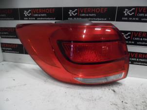 Usagé Feu arrière secondaire gauche Kia Sportage (SL) 1.6 GDI 16V 4x2 Prix € 100,00 Règlement à la marge proposé par Verhoef Cars & Parts