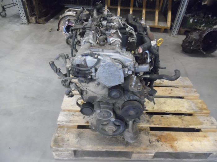 Motor de un Toyota Avensis Wagon (T25/B1E) 2.2 D-4D 16V D-CAT 2006