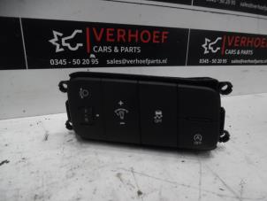 Used AIH headlight switch Hyundai i10 (B5) 1.0 12V Price on request offered by Verhoef Cars & Parts