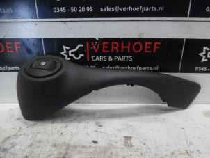Used Electric window switch Renault Clio III (BR/CR) 1.2 16V 75 Price on request offered by Verhoef Cars & Parts