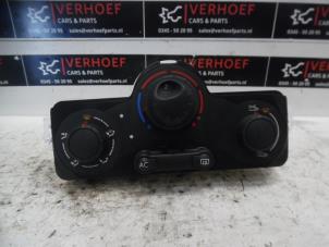 Gebrauchte Heizung Bedienpaneel Renault Clio III (BR/CR) 1.2 16V 75 Preis € 30,00 Margenregelung angeboten von Verhoef Cars & Parts