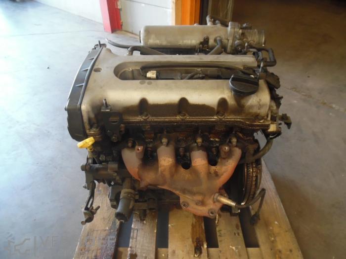Używane Silnik Kia Carens II (FJ) 1.8i 16V Cena na żądanie oferowane przez Verhoef Cars & Parts