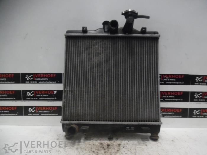 Usagé Radiateur Kia Picanto (BA) 1.0 12V Prix € 30,00 Règlement à la marge proposé par Verhoef Cars & Parts